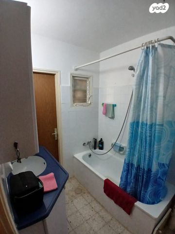 דו משפחתי, קצרין