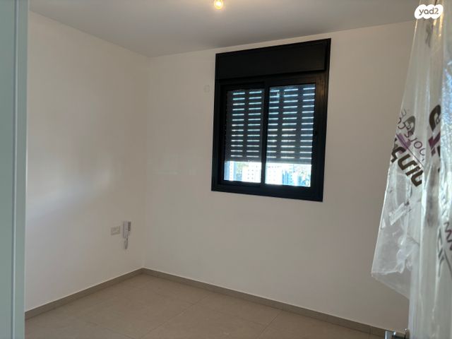 דירה, אלי יבלון, נוריות, ראשון לציון