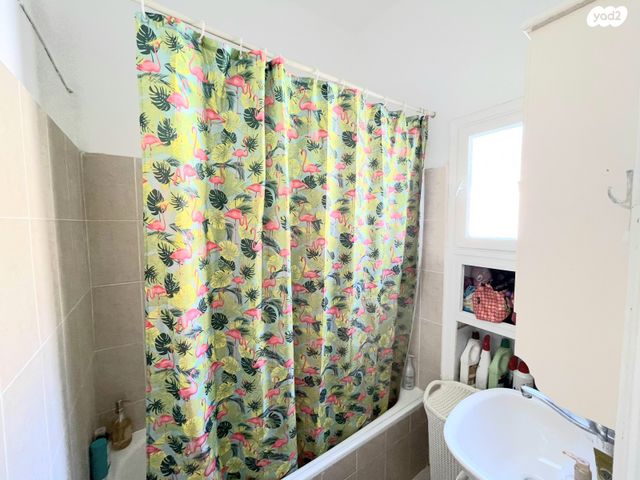 דירה, גנסין, גבעת הרמבם, גבעתיים