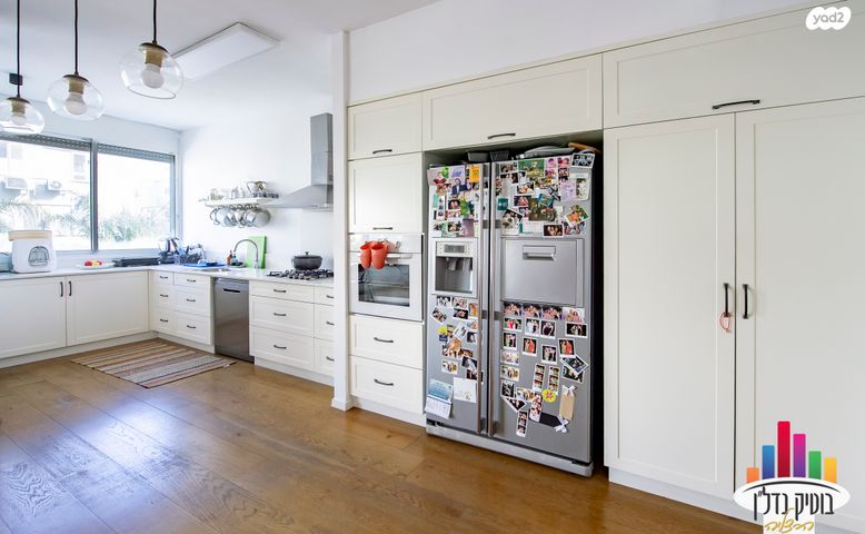 דירה, אלי כהן, הרצליה