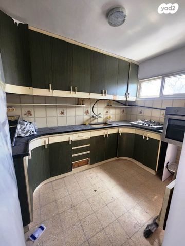 אברהם מזרחי 