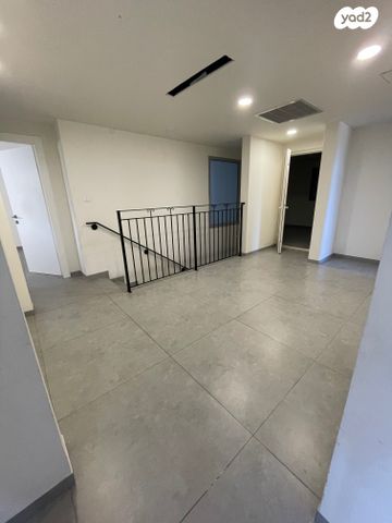 דירת גן, משה סנה, קרית שאול, תל אביב יפו