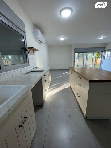 דירת גן, משה סנה, קרית שאול, תל אביב יפו