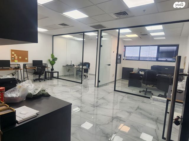 משרדים, קרית אתא