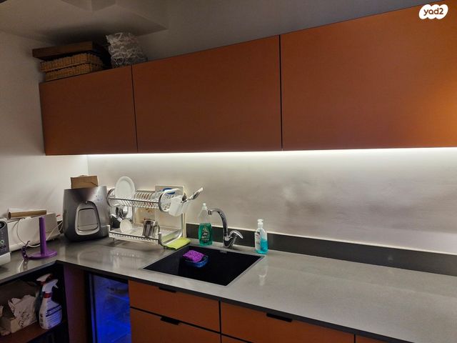 משרדים, מונטיפיורי, הרכבת, תל אביב יפו