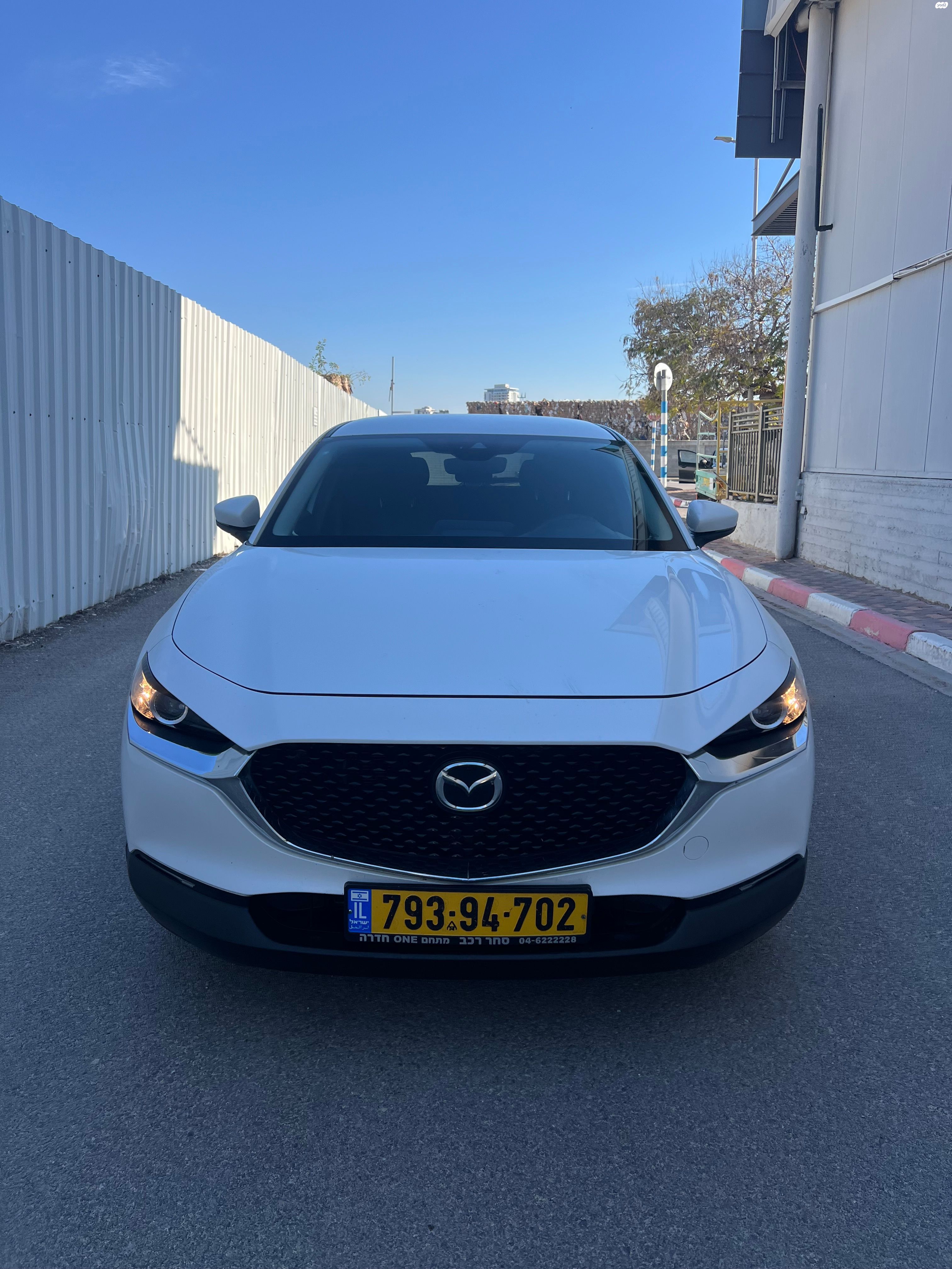מודעת רכב מאזדה CX-30