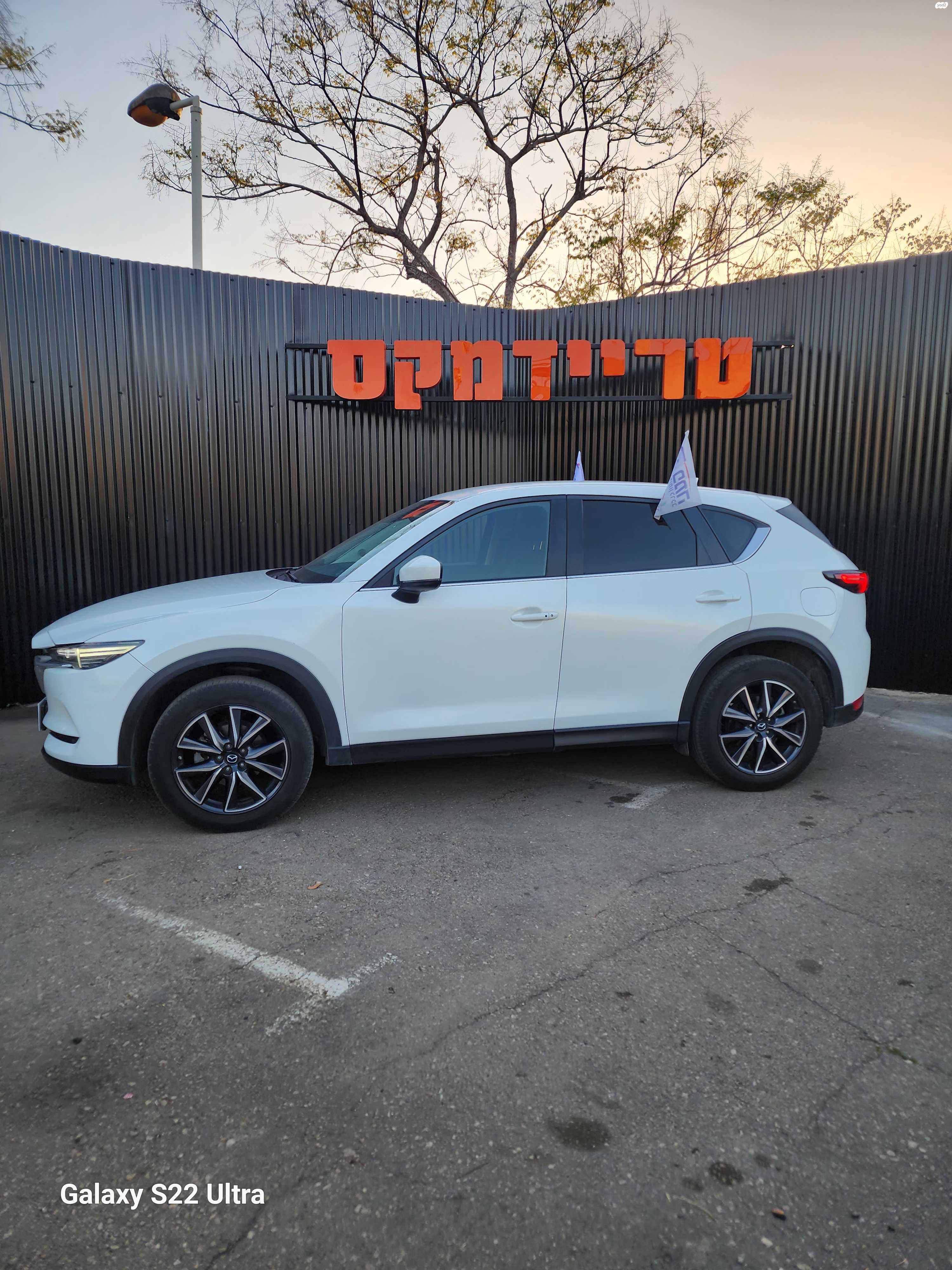 מודעת רכב מאזדה CX-5