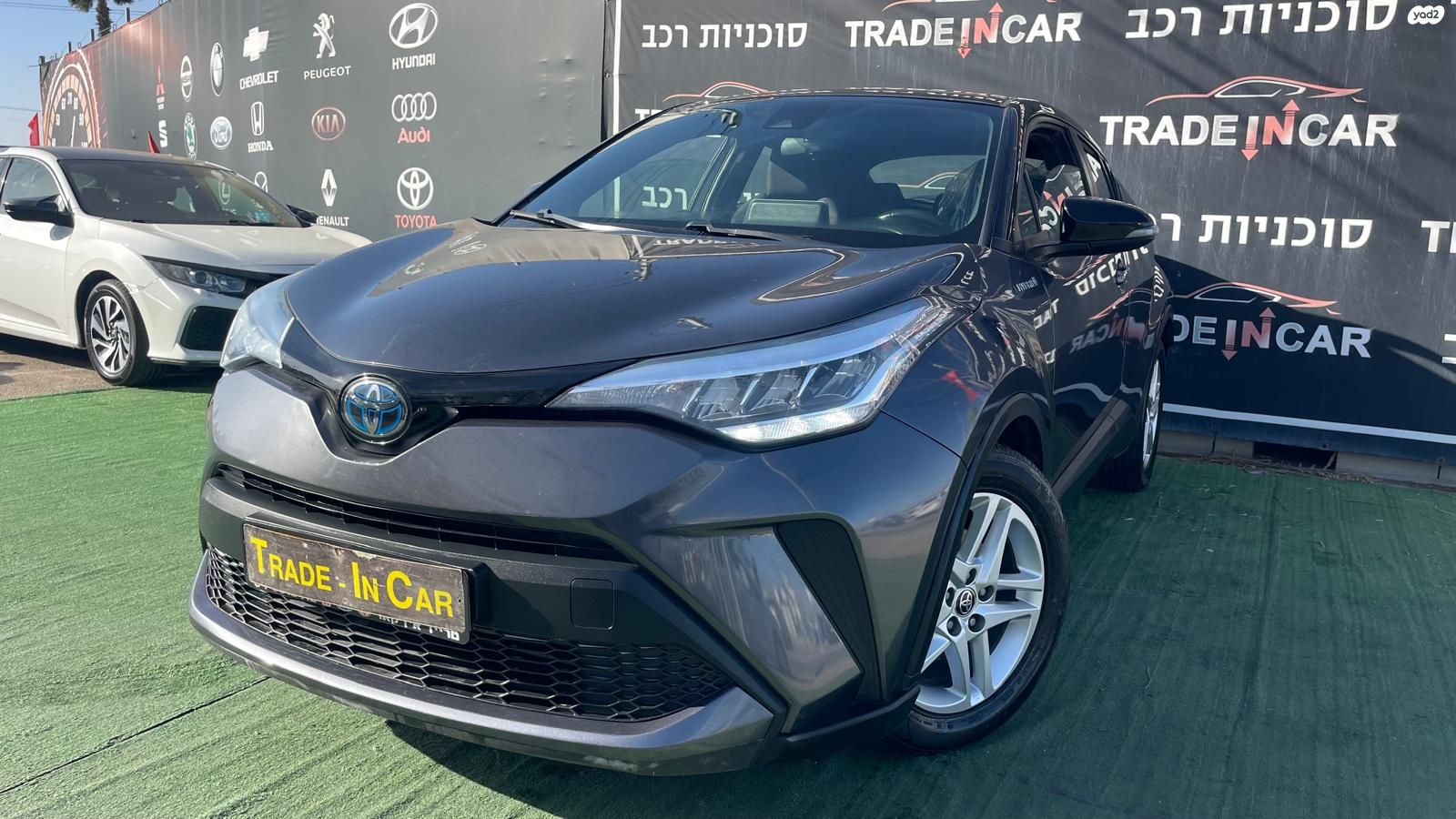 מודעת רכב טויוטה C-HR