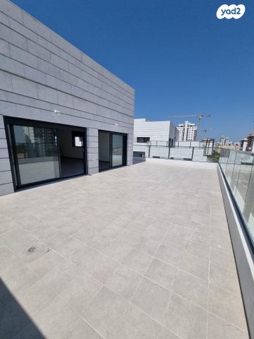 שדרות בן צבי 124