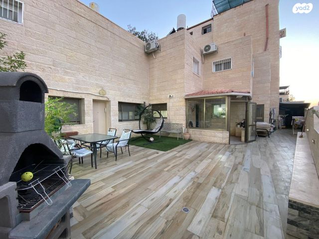 דירת גן, הרבי מזוועהיל 29, הדקל, ביתר עילית