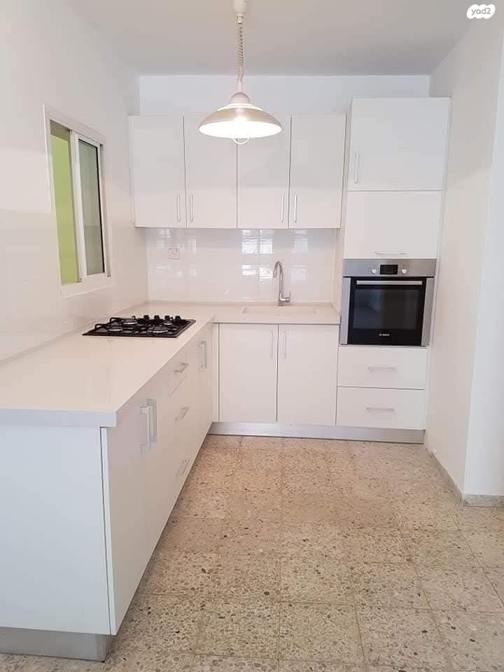 האלה 20