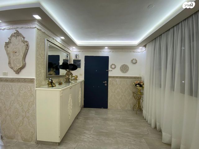 דירת גן, הרבי מזוועהיל 29, הדקל, ביתר עילית