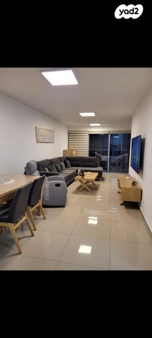 דירה, מעפילי אגוז 24, נווה חן, תל אביב יפו