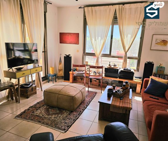 דופלקס, צור משה