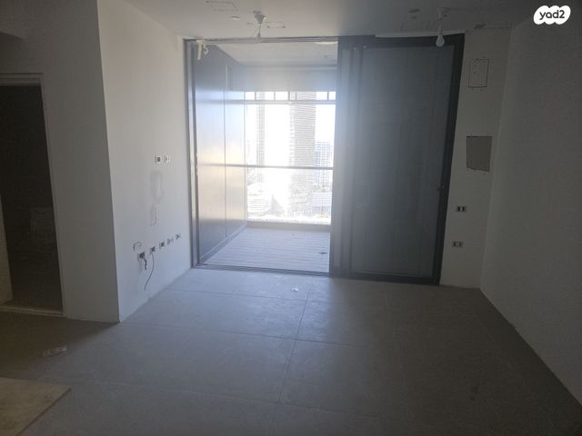 דירה, תוצרת הארץ, נחלת יצחק, תל אביב יפו