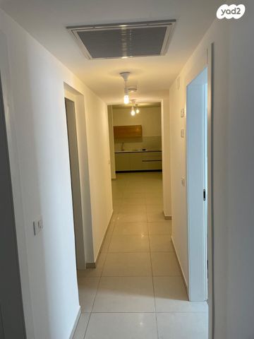 דירה, שלום הגליל, אריק שרון, נהריה