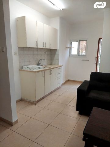 דירה, יצחק שדה, המושבה הגרמנית, חיפה