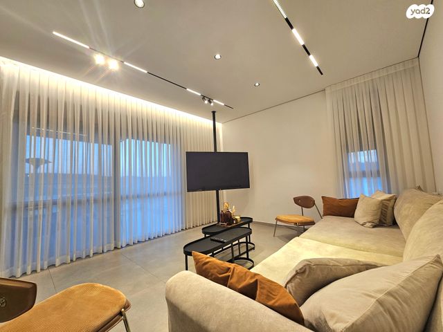 דירת גן, נופים, מודיעין מכבים רעות