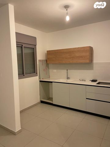 דירה, שלום הגליל, אריק שרון, נהריה