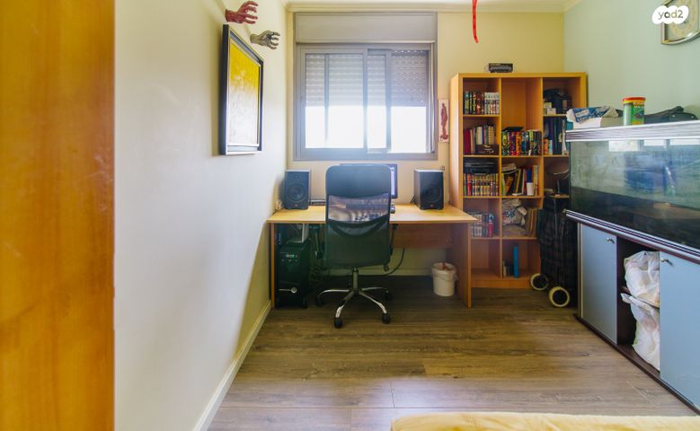 דירה, הרב פינטו מסעוד אשר, פתח תקווה