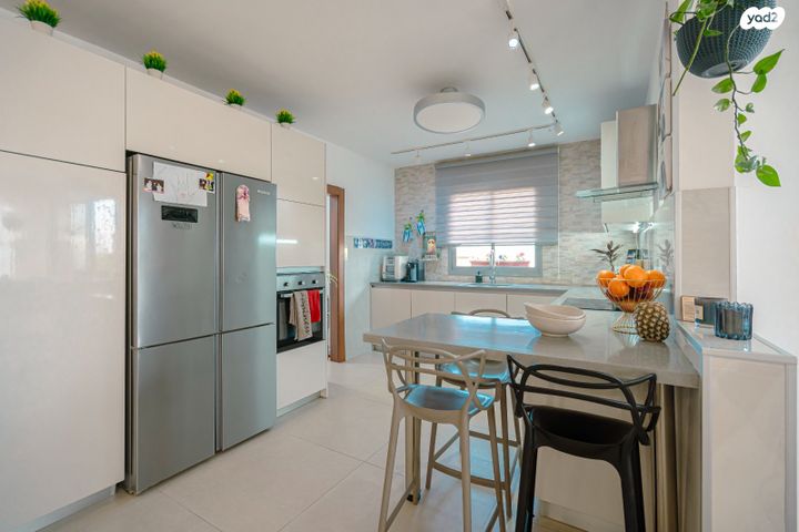 גג/ פנטהאוז, שוהם 94, אבני חן, חריש