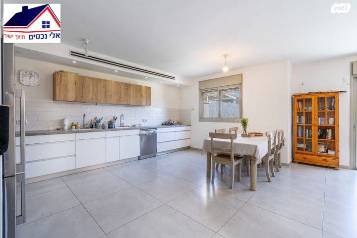 בית פרטי/ קוטג', גפן 65, החורש, חריש