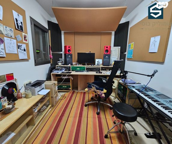 דופלקס, צור משה