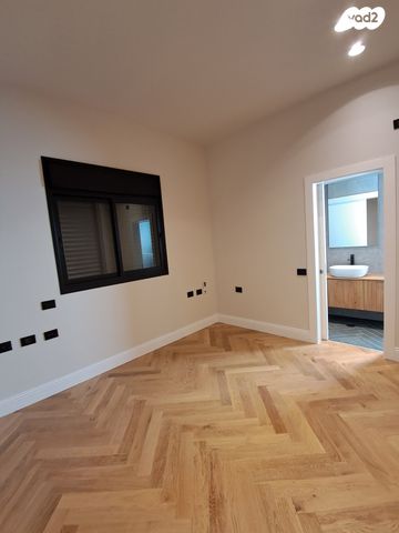 גג/ פנטהאוז, הרב אבא אבוחצירה, שדרות