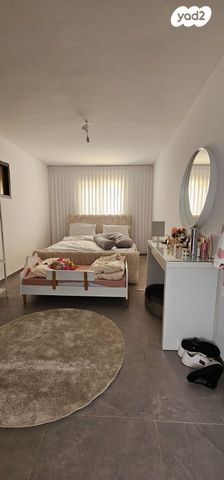 גג/ פנטהאוז, חיים וייצמן 19, דרום, צפת