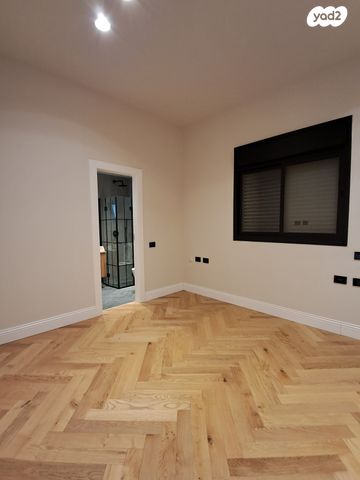 גג/ פנטהאוז, הרב אבא אבוחצירה, שדרות