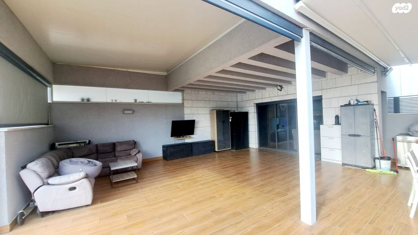 גג/ פנטהאוז, נווה גן, פתח תקווה