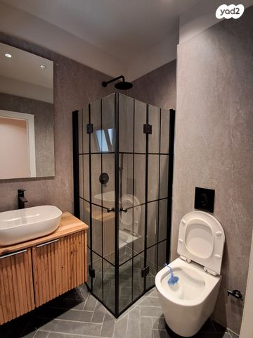 גג/ פנטהאוז, הרב אבא אבוחצירה, שדרות