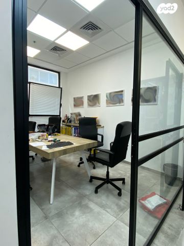 משרדים, בנימינה גבעת עדה