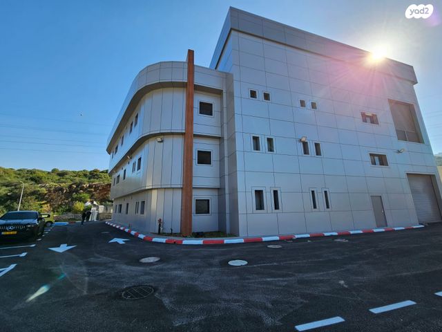 מבני תעשיה, בזלת, אזור תעשיה כרמיאל מזרחי, כרמיאל