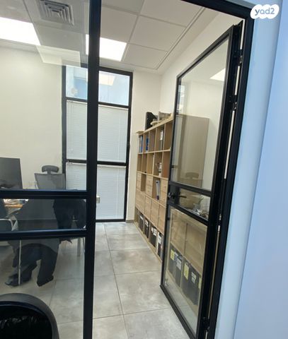 משרדים, בנימינה גבעת עדה