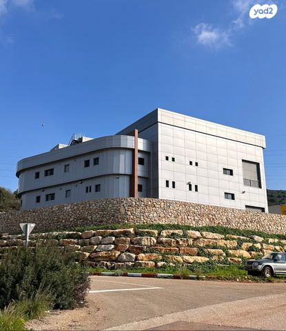 מבני תעשיה, אזור תעשיה כרמיאל מזרחי, כרמיאל