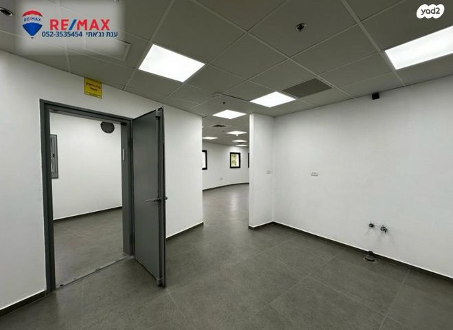 מבני תעשיה, בזלת, אזור תעשיה כרמיאל מזרחי, כרמיאל