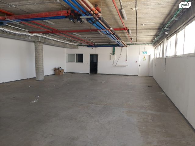 מחסנים, לוד