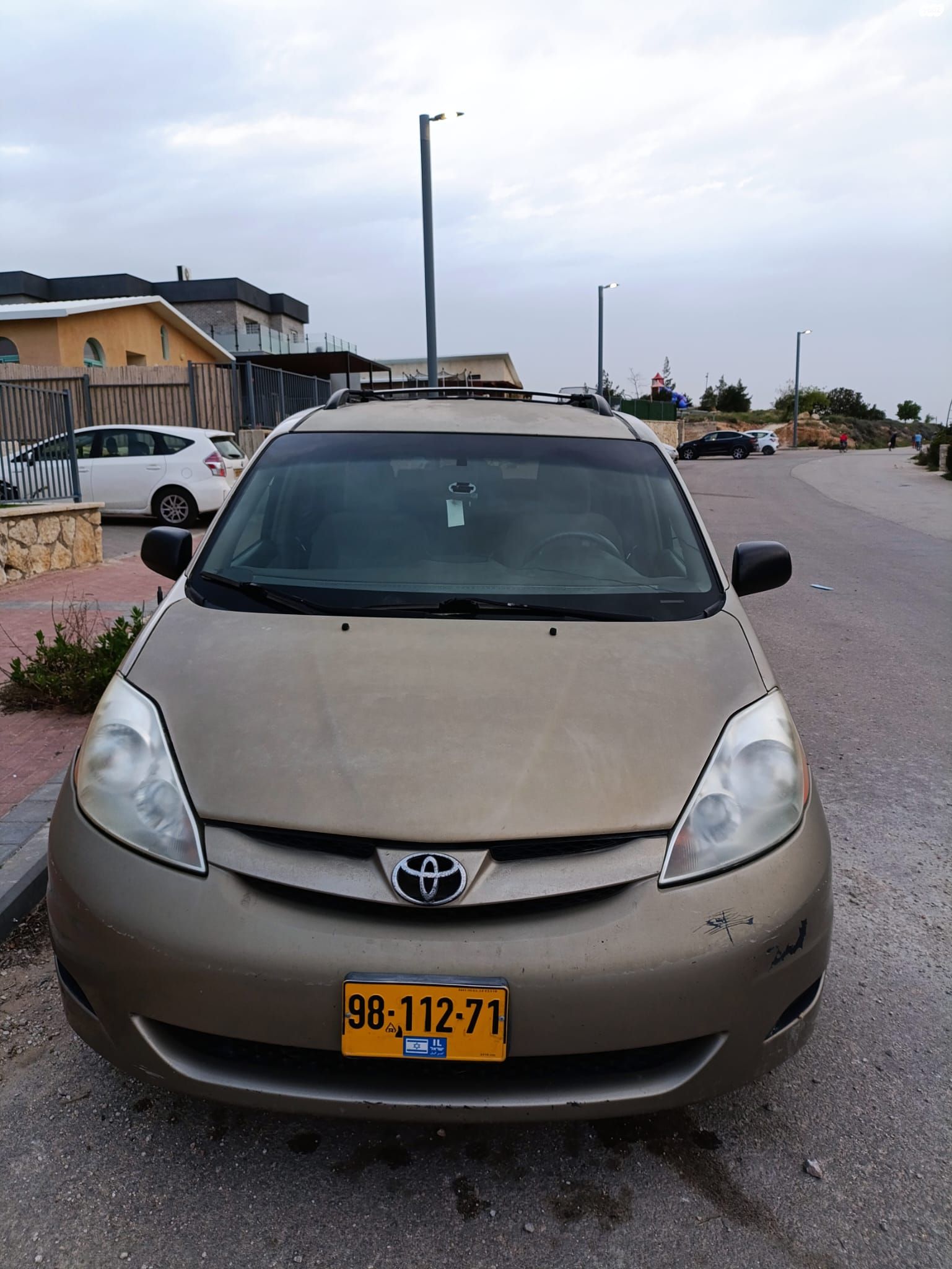 מודעת רכב טויוטה סיינה