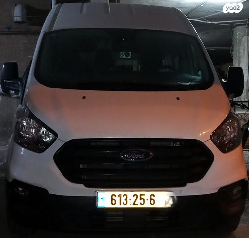 פורד טרנזיט קוסטום