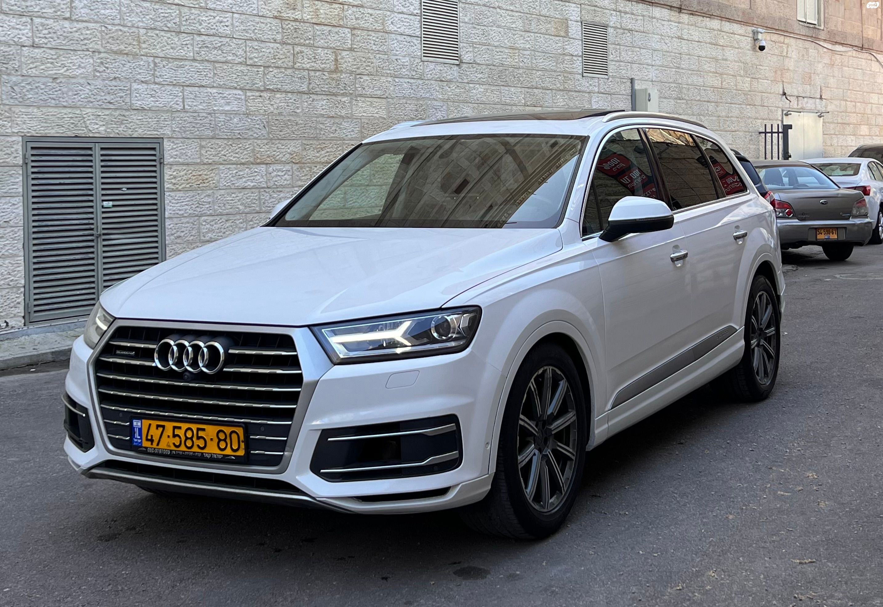 מודעת רכב אאודי Q7