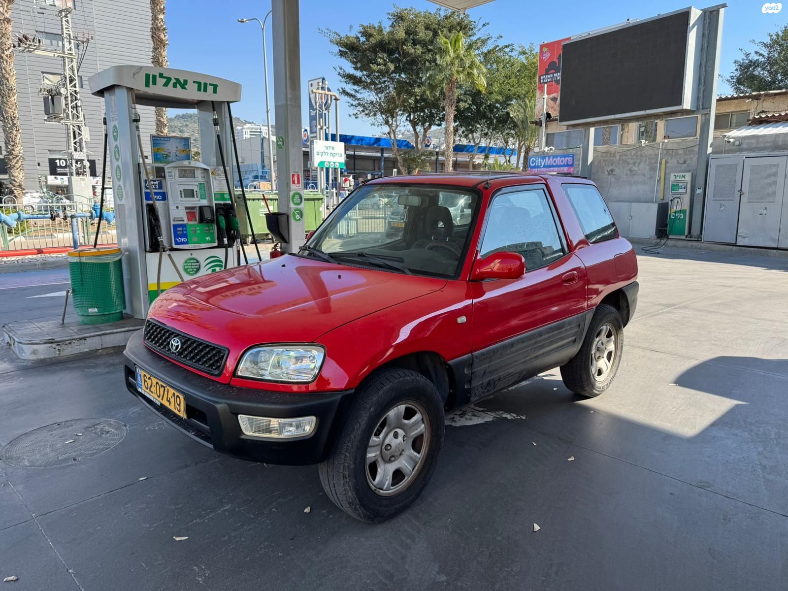 מודעת רכב טויוטה RAV4