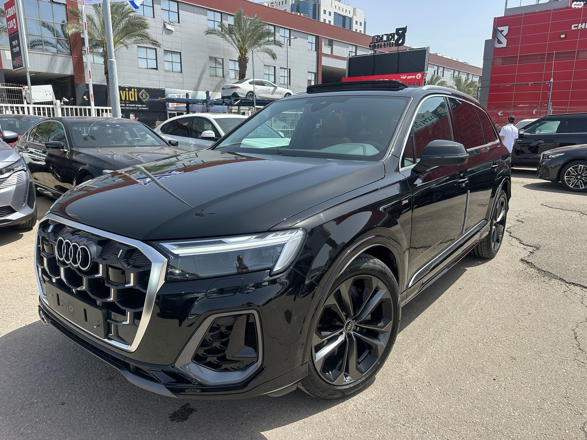מודעת רכב אאודי Q7