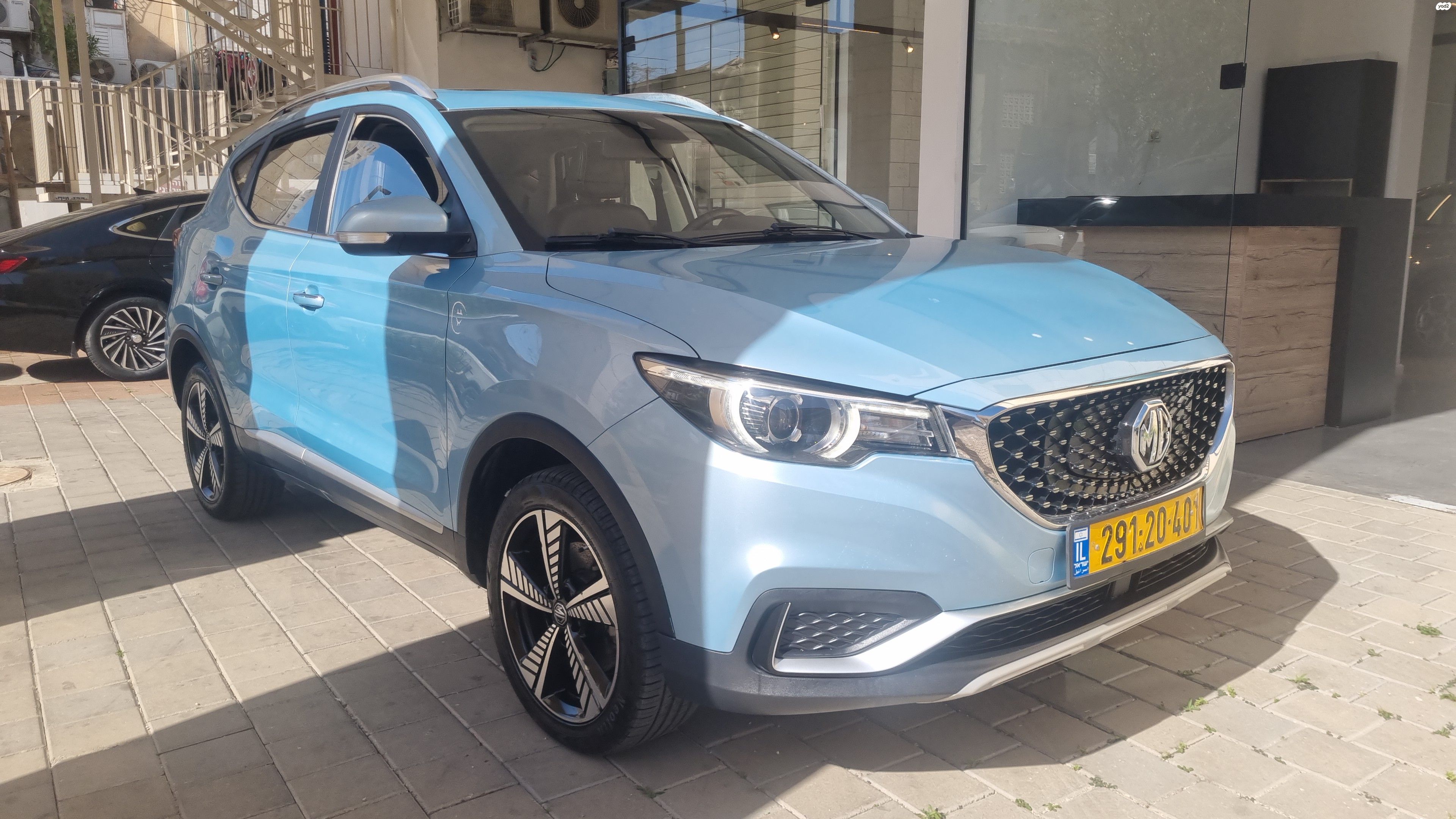 מודעת רכב אם ג'י ZS