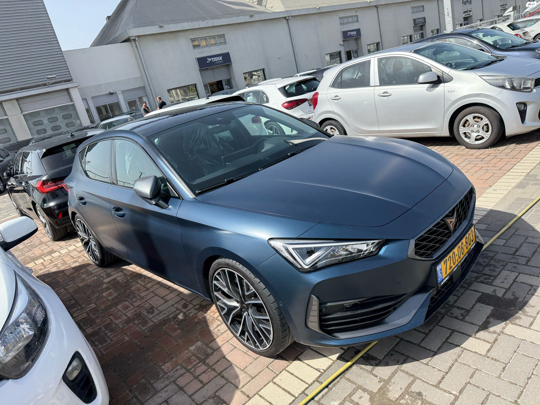 מודעת רכב קופרה לאון
