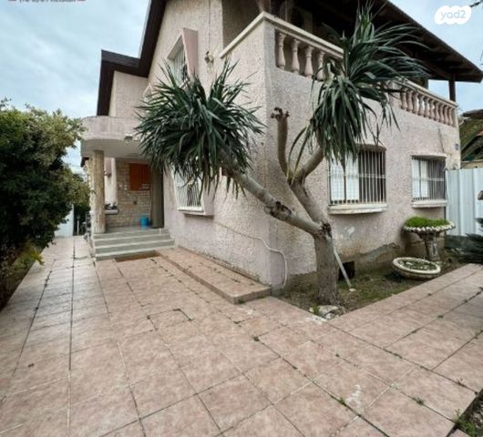 בית פרטי/ קוטג', משה דיין 16, יגאל אלון, קרית מלאכי