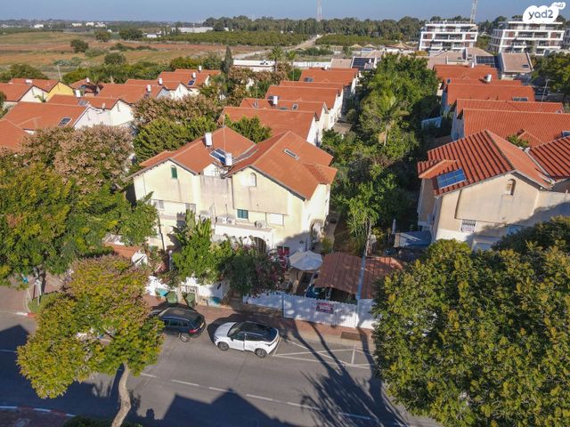 בית פרטי/ קוטג', בשן 24, גבעת אלונים, כפר יונה