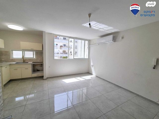 הרברט סמואל 90