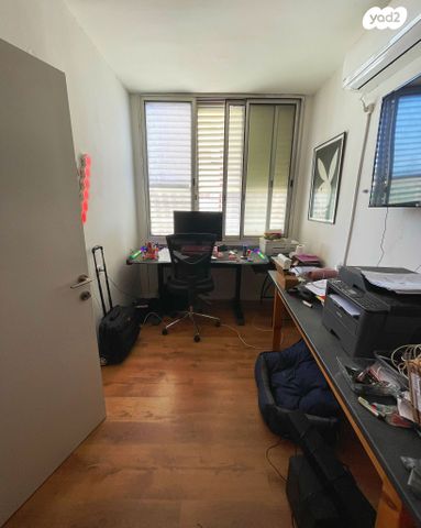 דירה, המתמיד 10, שכונת הראשונים, רמת גן