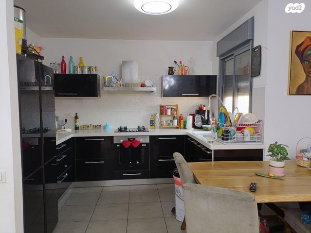 שושנה דמארי 